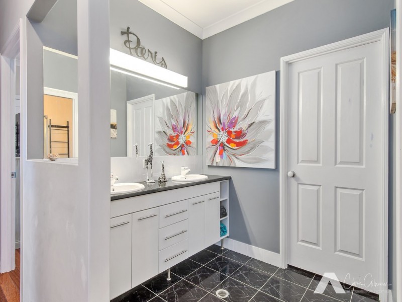 1-3 Sunbird Ct, Greenbank QLD 4124
