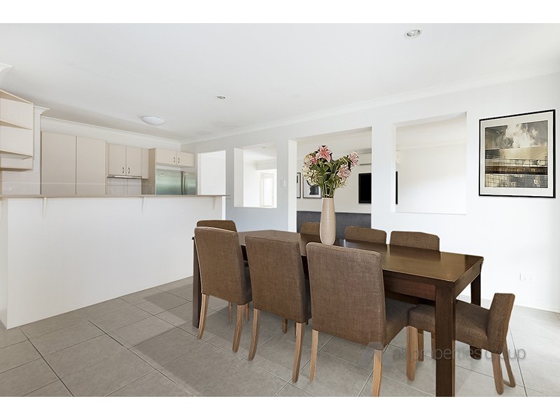 9 MARIGOLD AVENUE, Regents Park QLD 4118