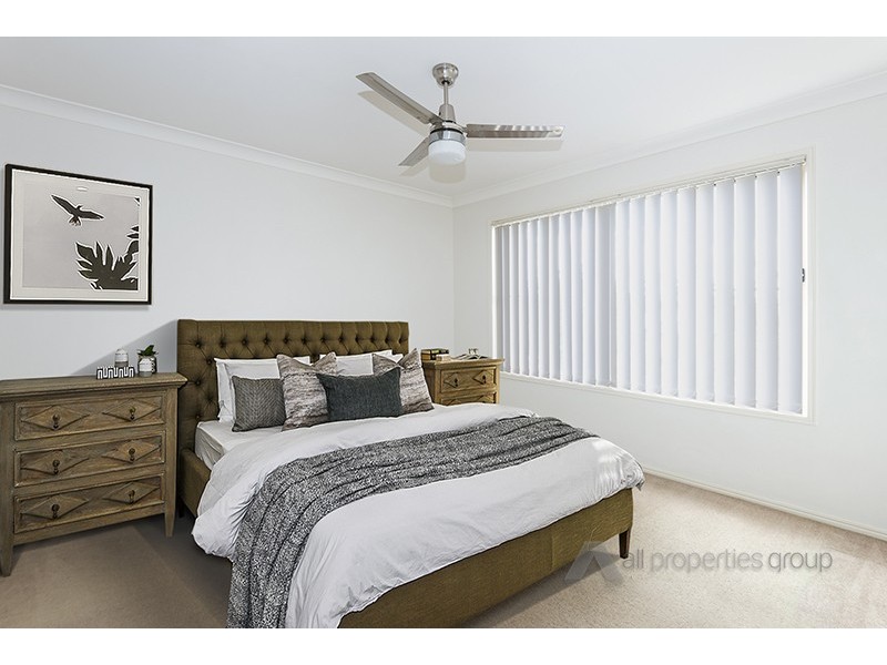 9 MARIGOLD AVENUE, Regents Park QLD 4118