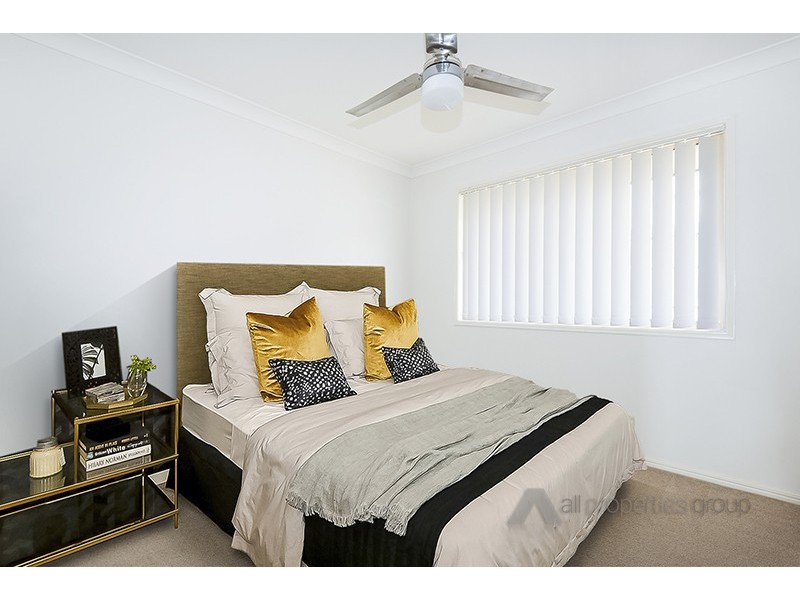 9 MARIGOLD AVENUE, Regents Park QLD 4118