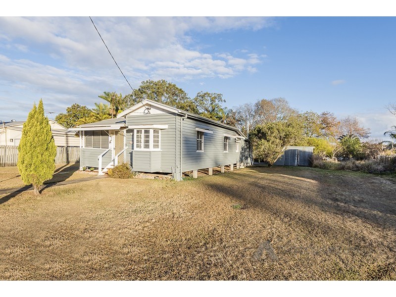 12 John St, Redbank QLD 4301