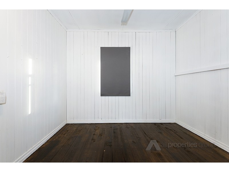 12 John St, Redbank QLD 4301