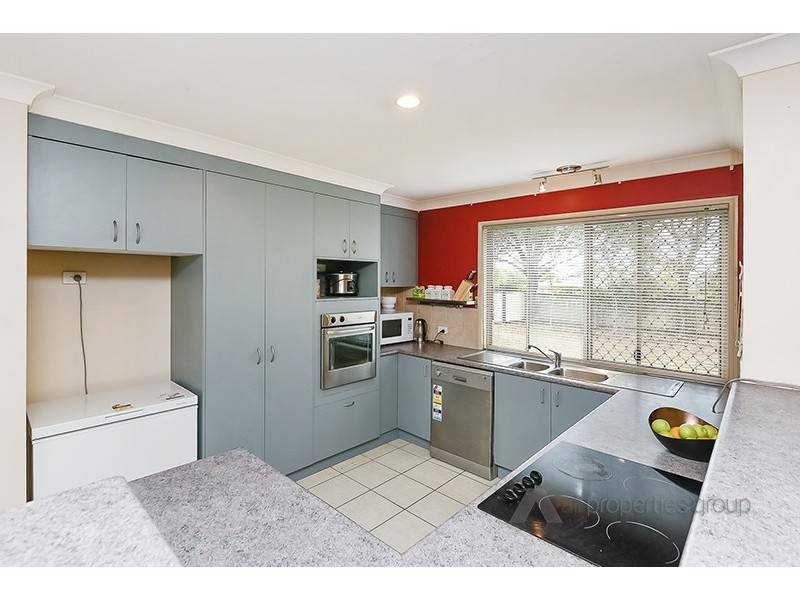 72 Balgownie Crescent, Parkinson QLD 4115