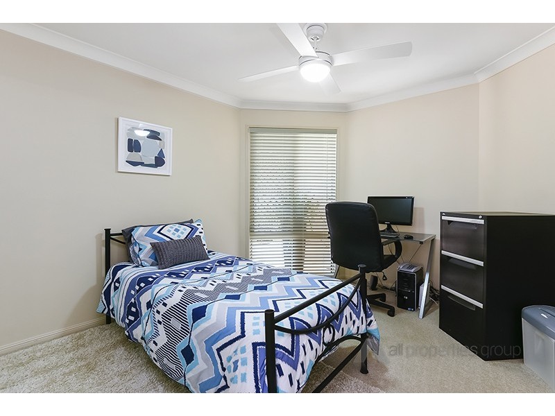 7 St Ives Circuit, Forest Lake QLD 4078