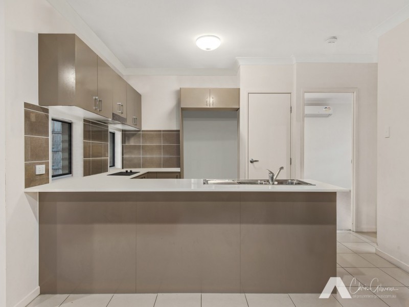 33 Mt Barney Crescent, Park Ridge QLD 4125