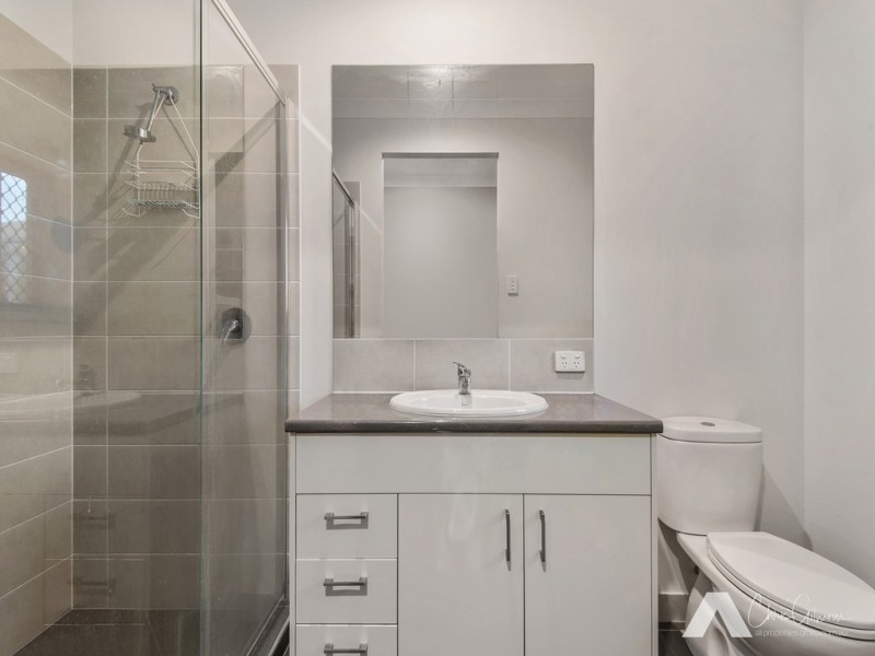 33 Mt Barney Crescent, Park Ridge QLD 4125