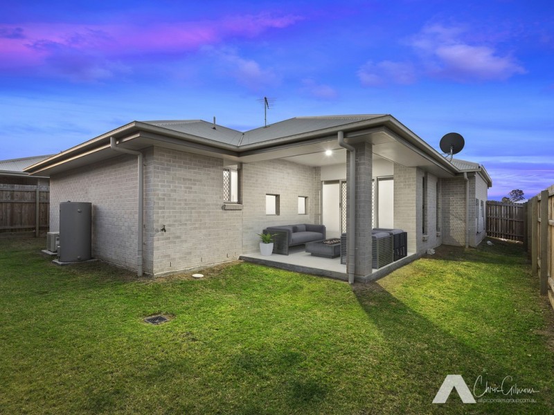 33 Mt Barney Crescent, Park Ridge QLD 4125