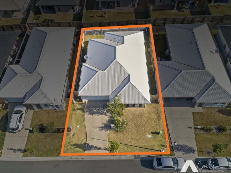 33 Mt Barney Crescent, Park Ridge QLD 4125
