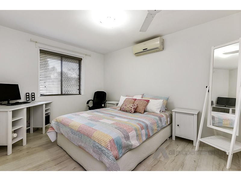 181 EMERALD DRIVE, Regents Park QLD 4118