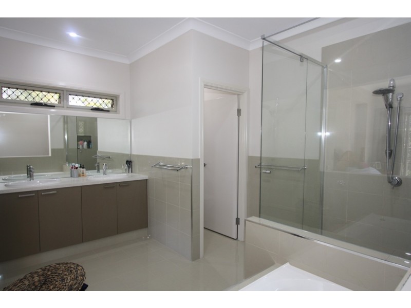 5-7 Maggie Court, Cedar Vale QLD 4285