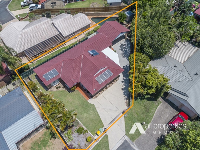 4 SILVERASH CT, Regents Park QLD 4118