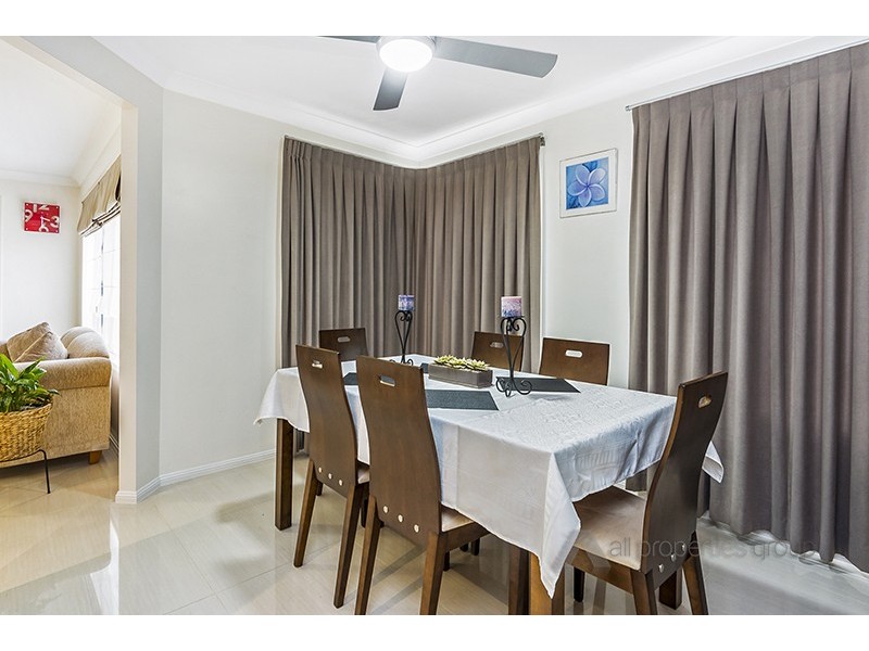 15 Swanbrook Place, Parkinson QLD 4115