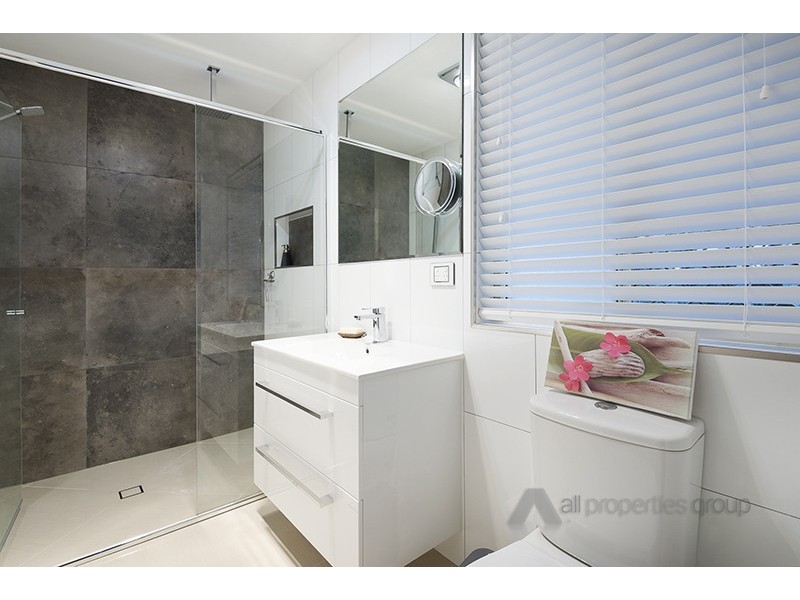 15 Swanbrook Place, Parkinson QLD 4115