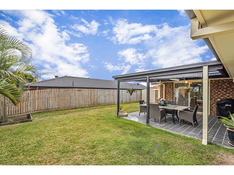 15 Swanbrook Place, Parkinson QLD 4115
