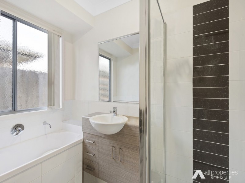 14 Walter Williams Cres, Redbank Plains QLD 4301