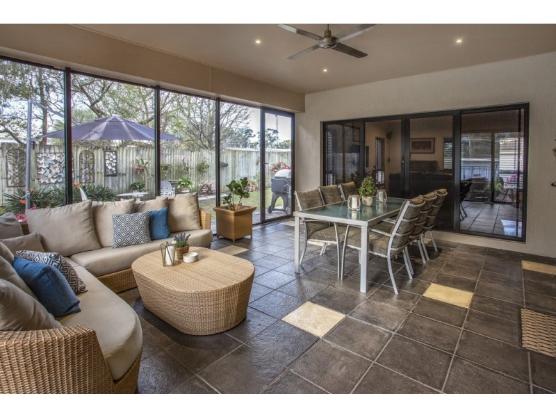 8 Fallon Court, Calamvale QLD 4116