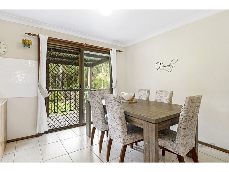 16 Dornock Drive, Boronia Heights QLD 4124