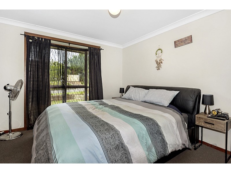 16 Dornock Drive, Boronia Heights QLD 4124