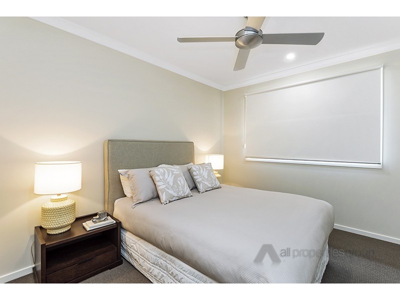 87 Falkland Street West, Heathwood QLD 4110