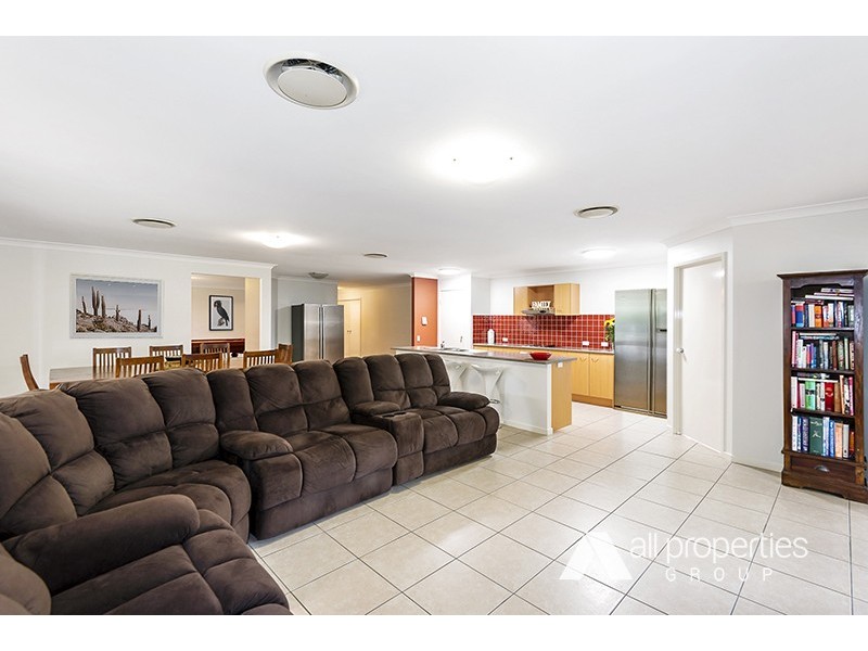 16 Cypress Street, Heathwood QLD 4110