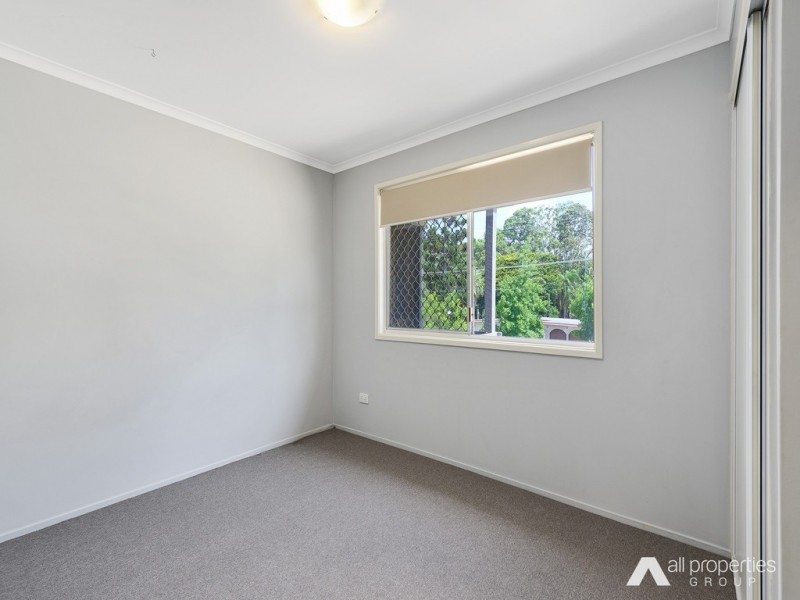 24 Green Rd, Regents Park QLD 4118