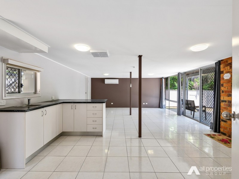 24 Green Rd, Regents Park QLD 4118