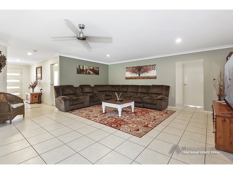 37 Creekside Crescent, Jimboomba QLD 4280