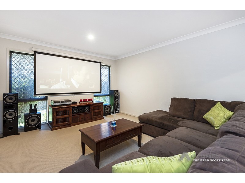 37 Creekside Crescent, Jimboomba QLD 4280