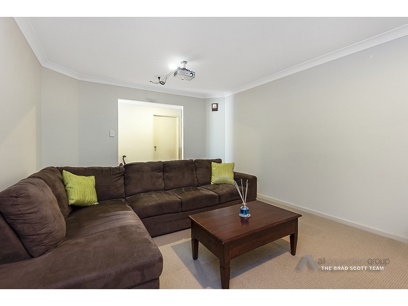 37 Creekside Crescent, Jimboomba QLD 4280