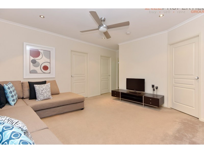 22 Sandalwood Street, Heathwood QLD 4110