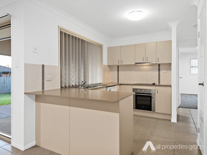 6 Lorikeet Way, Crestmead QLD 4132