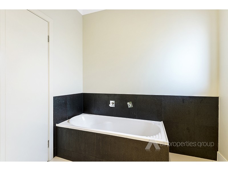 5 Steelwood St, Heathwood QLD 4110