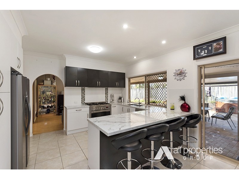 5 Saint Clair Close, Parkinson QLD 4115