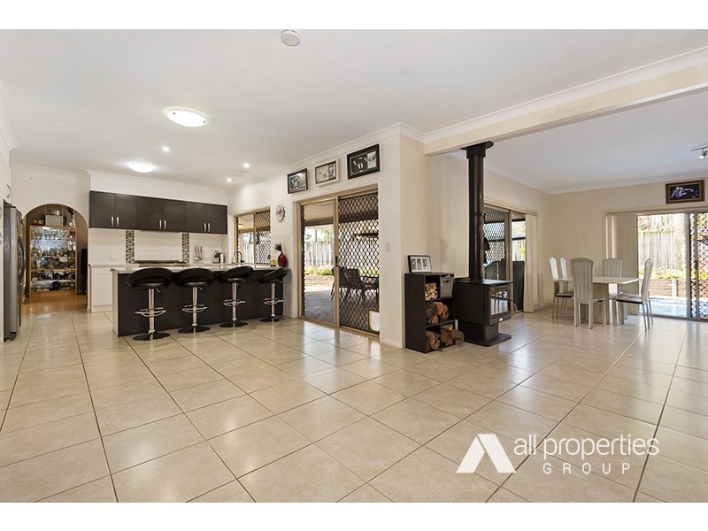 5 Saint Clair Close, Parkinson QLD 4115