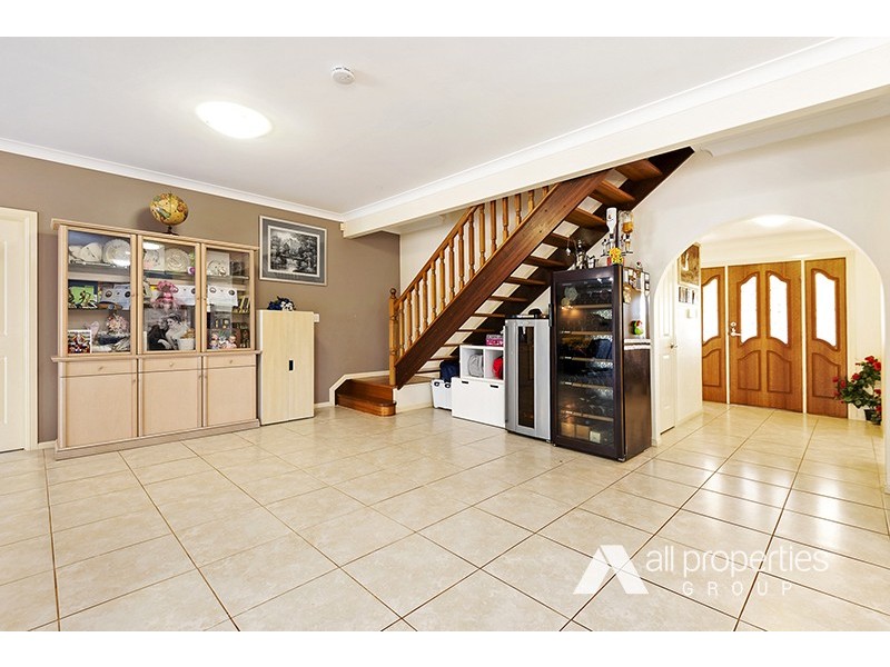 5 Saint Clair Close, Parkinson QLD 4115