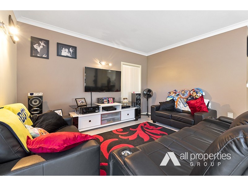 5 Saint Clair Close, Parkinson QLD 4115