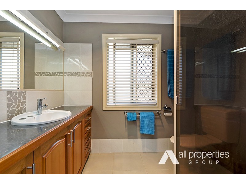 5 Saint Clair Close, Parkinson QLD 4115