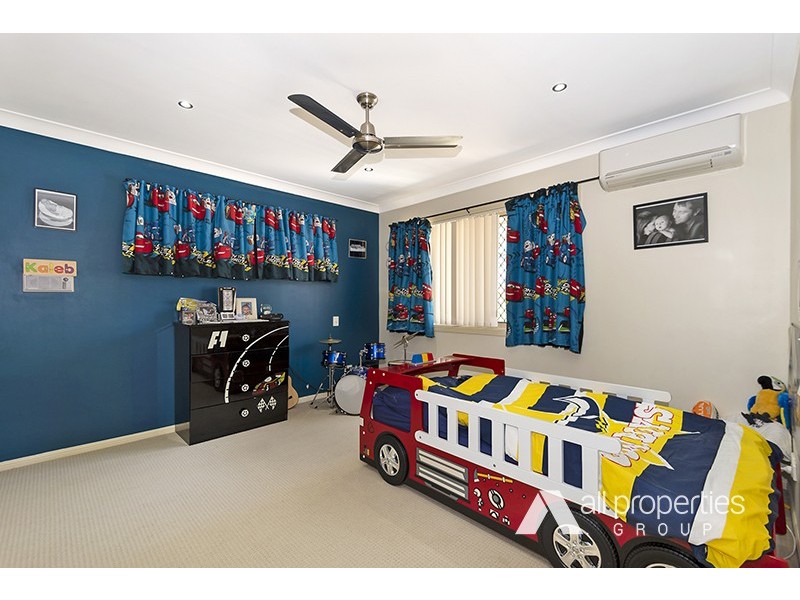 5 Saint Clair Close, Parkinson QLD 4115