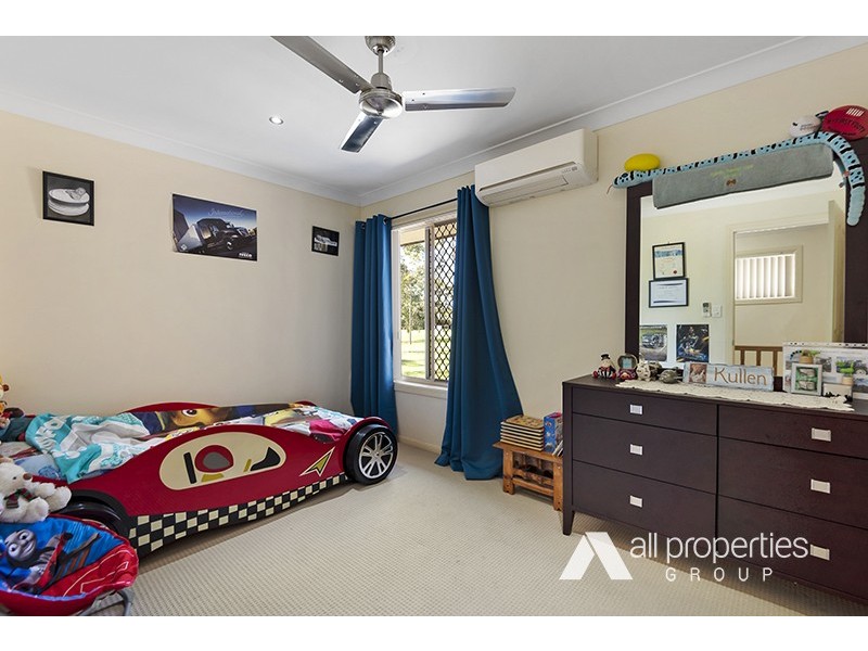 5 Saint Clair Close, Parkinson QLD 4115