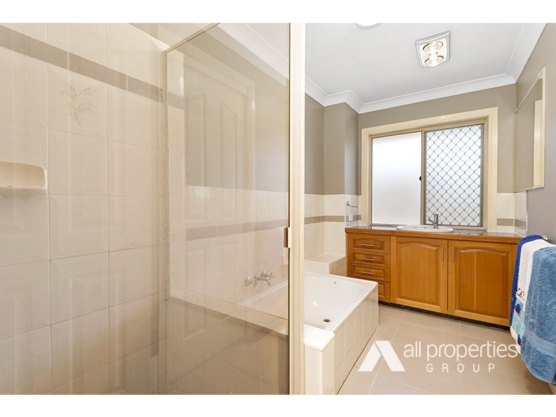 5 Saint Clair Close, Parkinson QLD 4115