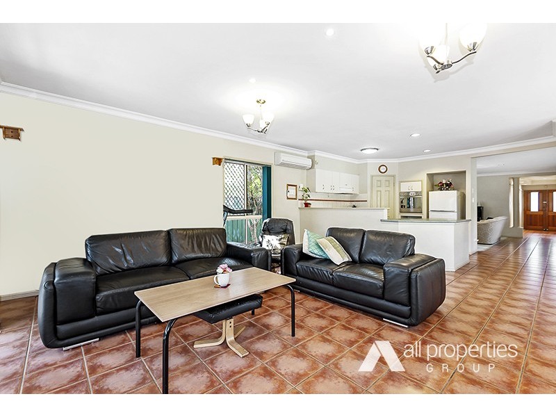 5 Glenna Place, Parkinson QLD 4115