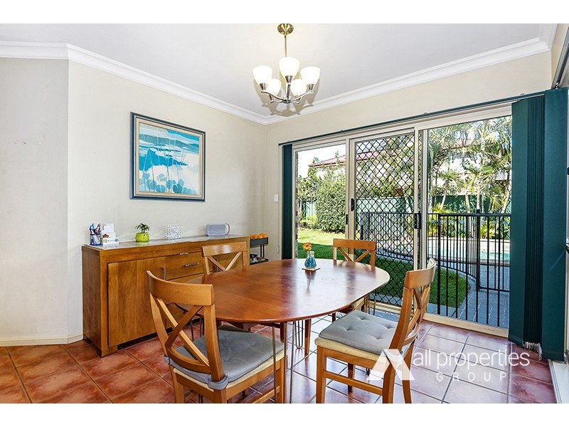 5 Glenna Place, Parkinson QLD 4115