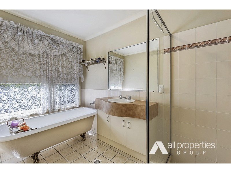 5 Glenna Place, Parkinson QLD 4115