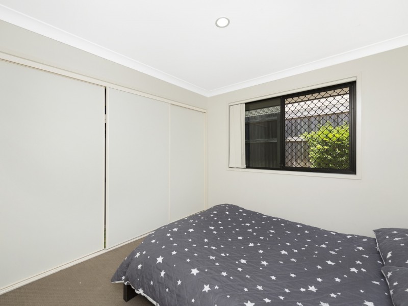 2 Chaka Street, Hillcrest QLD 4118