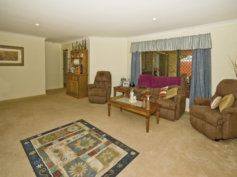 70 Dampier Crescent, Drewvale QLD 4116
