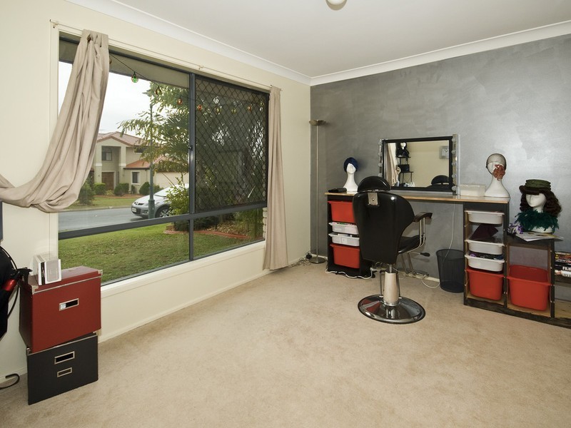 70 Dampier Crescent, Drewvale QLD 4116