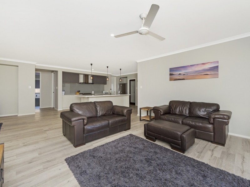 9 Moorinya Circuit, Pimpama QLD 4209