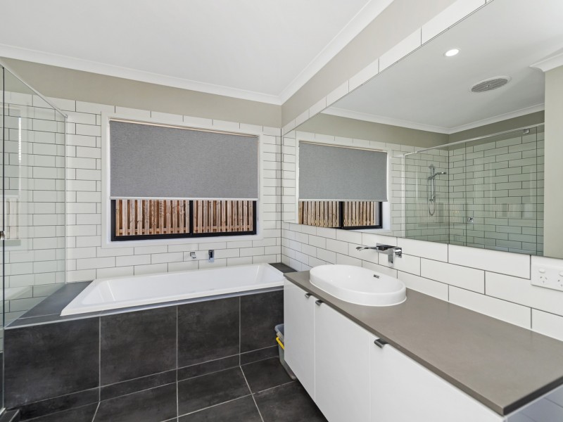 9 Moorinya Circuit, Pimpama QLD 4209