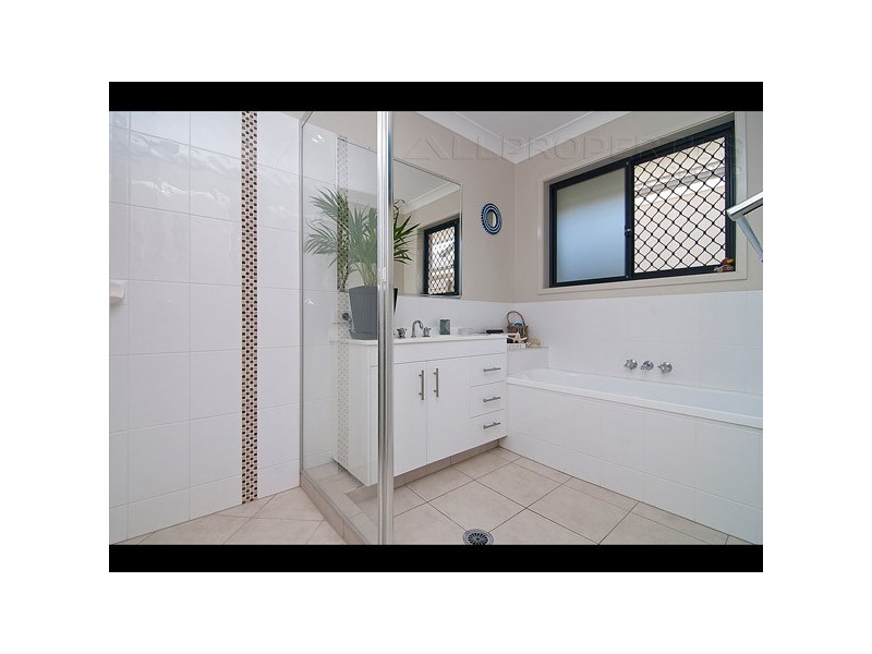 14 Lilly Pilly Street, Heathwood QLD 4110