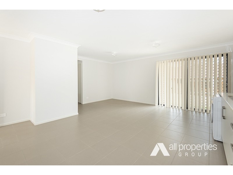 30B Emerald Drive, Regents Park QLD 4118